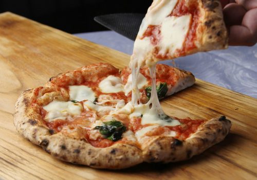 Pizza al taglio na Itália: sabor, cultura e economia